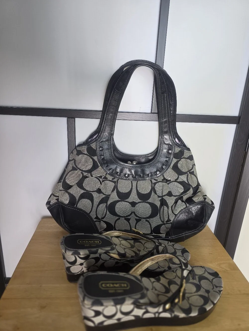 Coach Black & Gray Signature Canvas Shoulder Bag with Matching Sandals Size 11